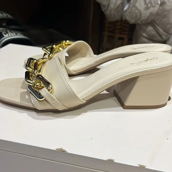 Katen Heels - Picture 6 of 11